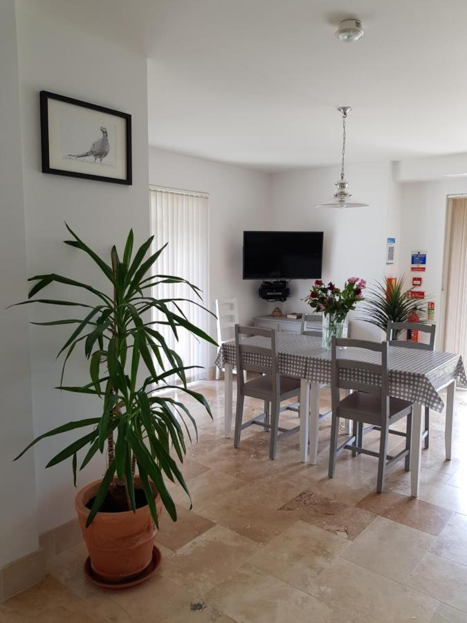 Tirah Guest House Aldeburgh Bagian luar foto