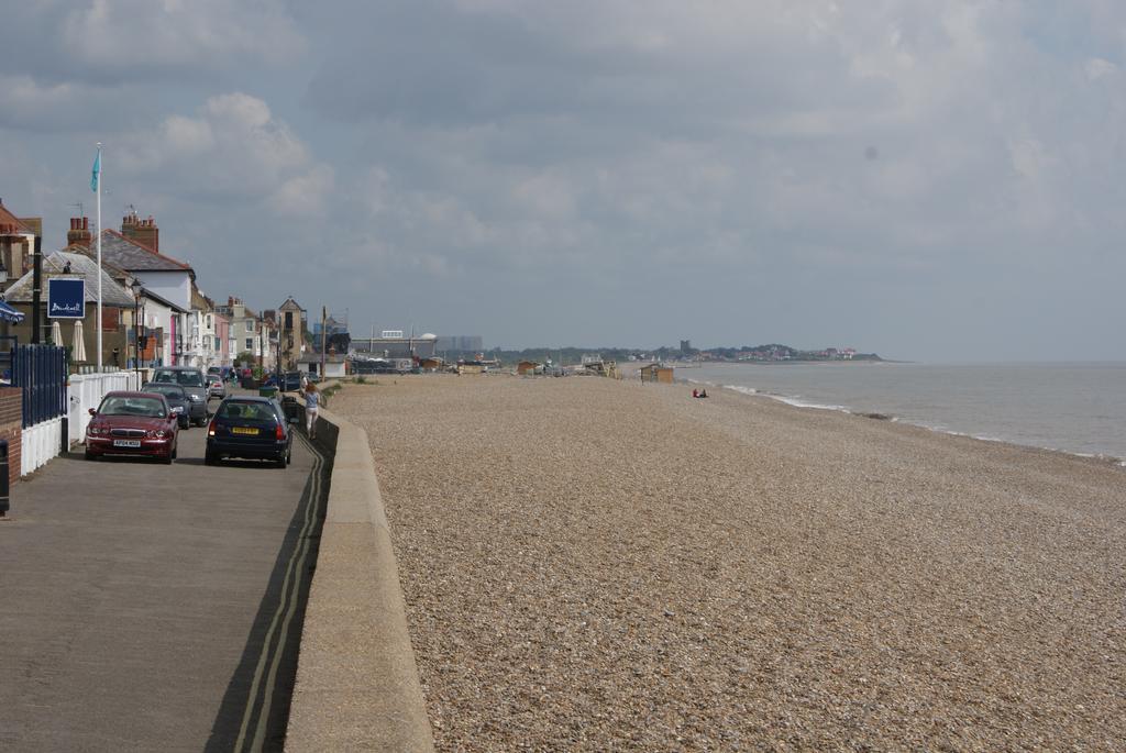 Tirah Guest House Aldeburgh Bagian luar foto